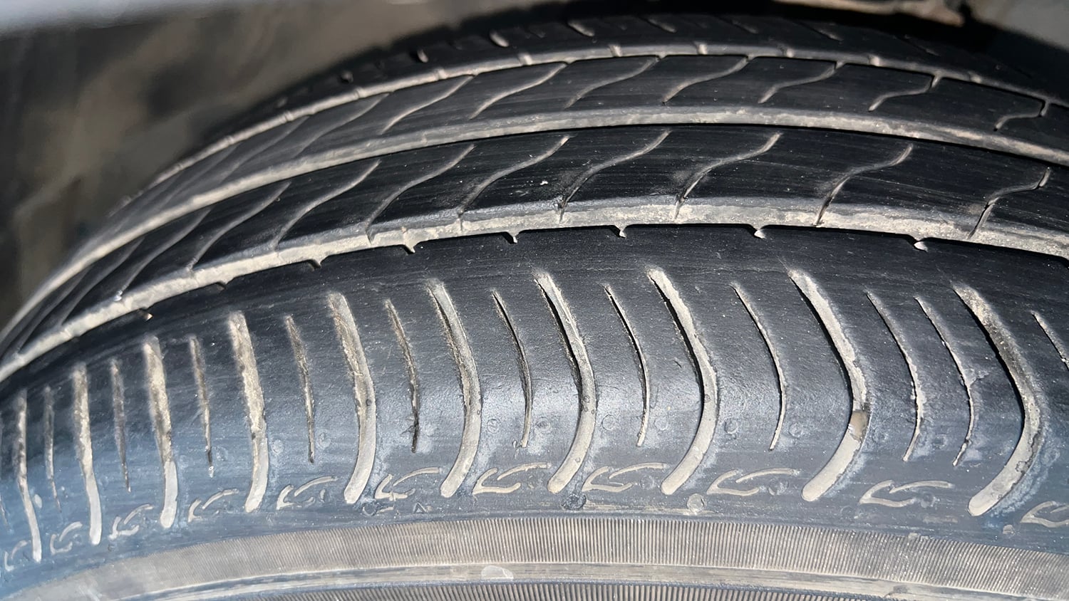 Used 2021 Honda Amaze 1.2 VX CVT Petrol Petrol Automatic tyres RIGHT FRONT TYRE TREAD VIEW