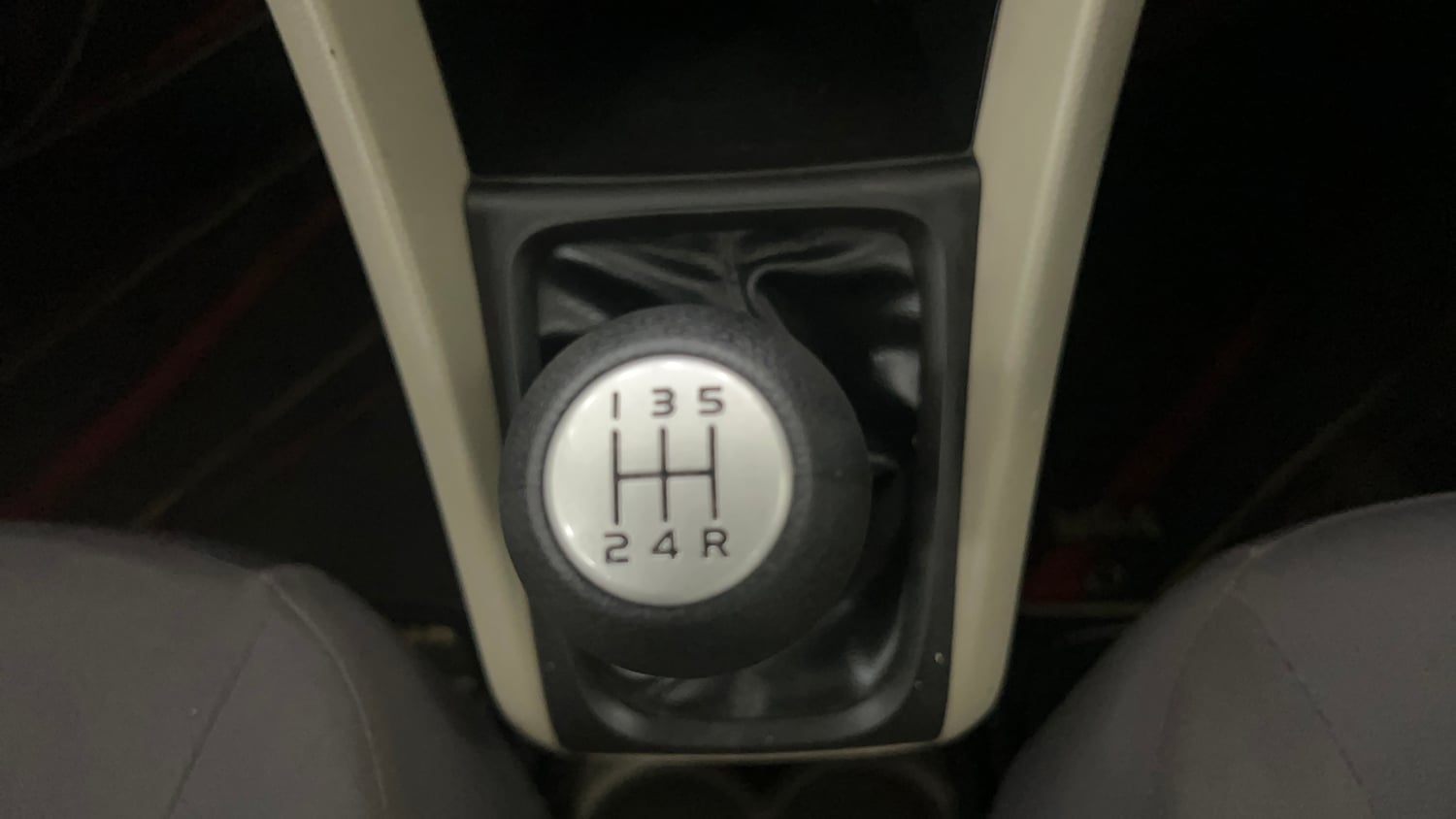 Used 2017 Maruti Suzuki Celerio VXI  CNG (Outside Fitted) Cng Manual interior GEAR  KNOB VIEW