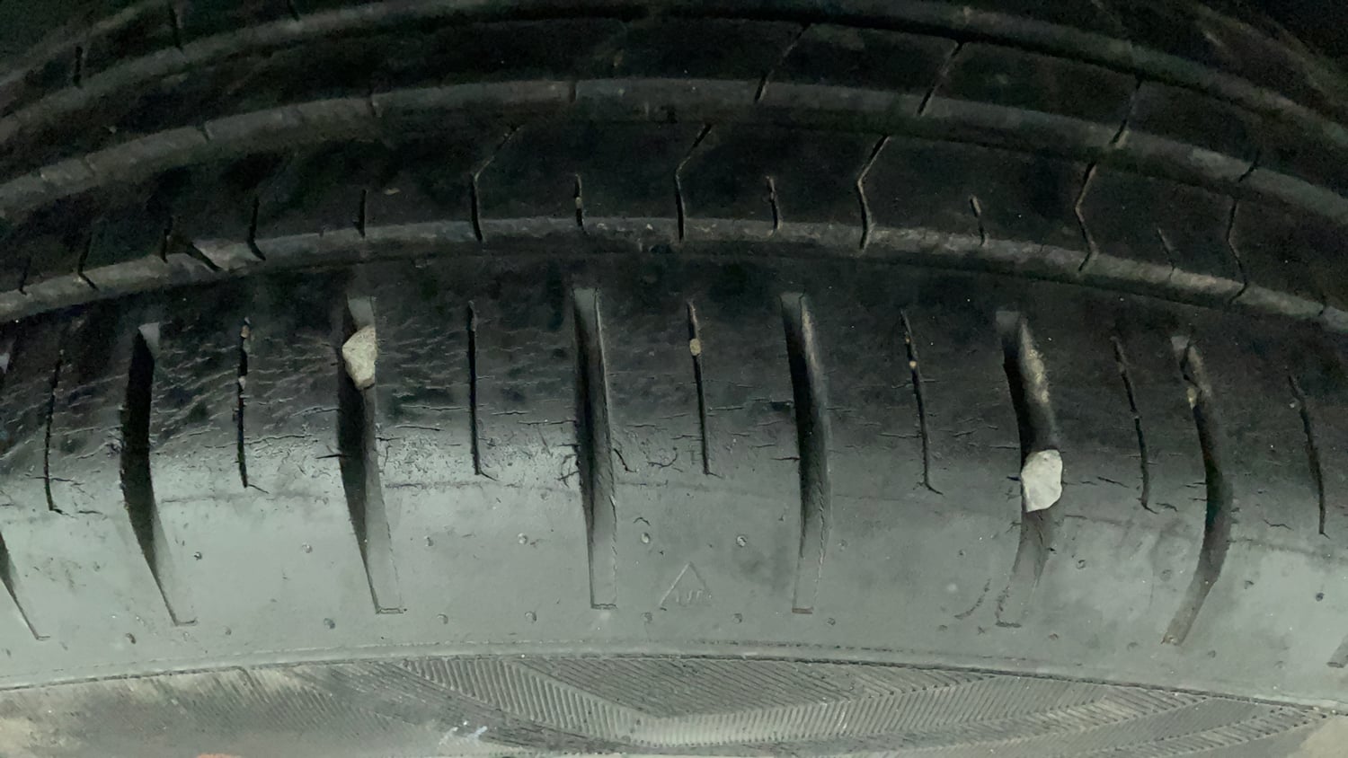 Used 2018 Maruti Suzuki Baleno Zeta 1.2 Petrol Manual tyres LEFT REAR TYRE TREAD VIEW