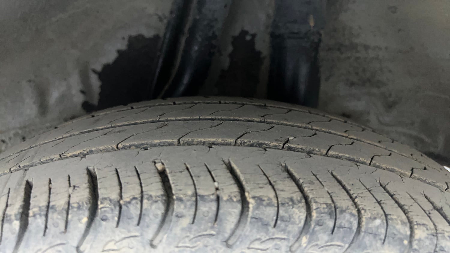 Used 2020 Honda Amaze 1.2 VX MT Petrol Petrol Manual tyres LEFT REAR TYRE TREAD VIEW