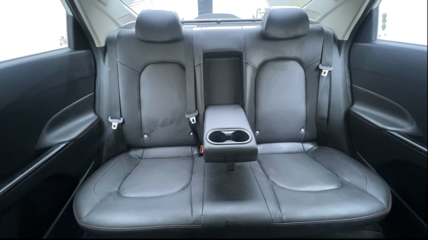 Used 2023 Hyundai Verna SX (O) 1.5 Turbo Petrol DCT Petrol Automatic interior REAR SEAT CONDITION VIEW