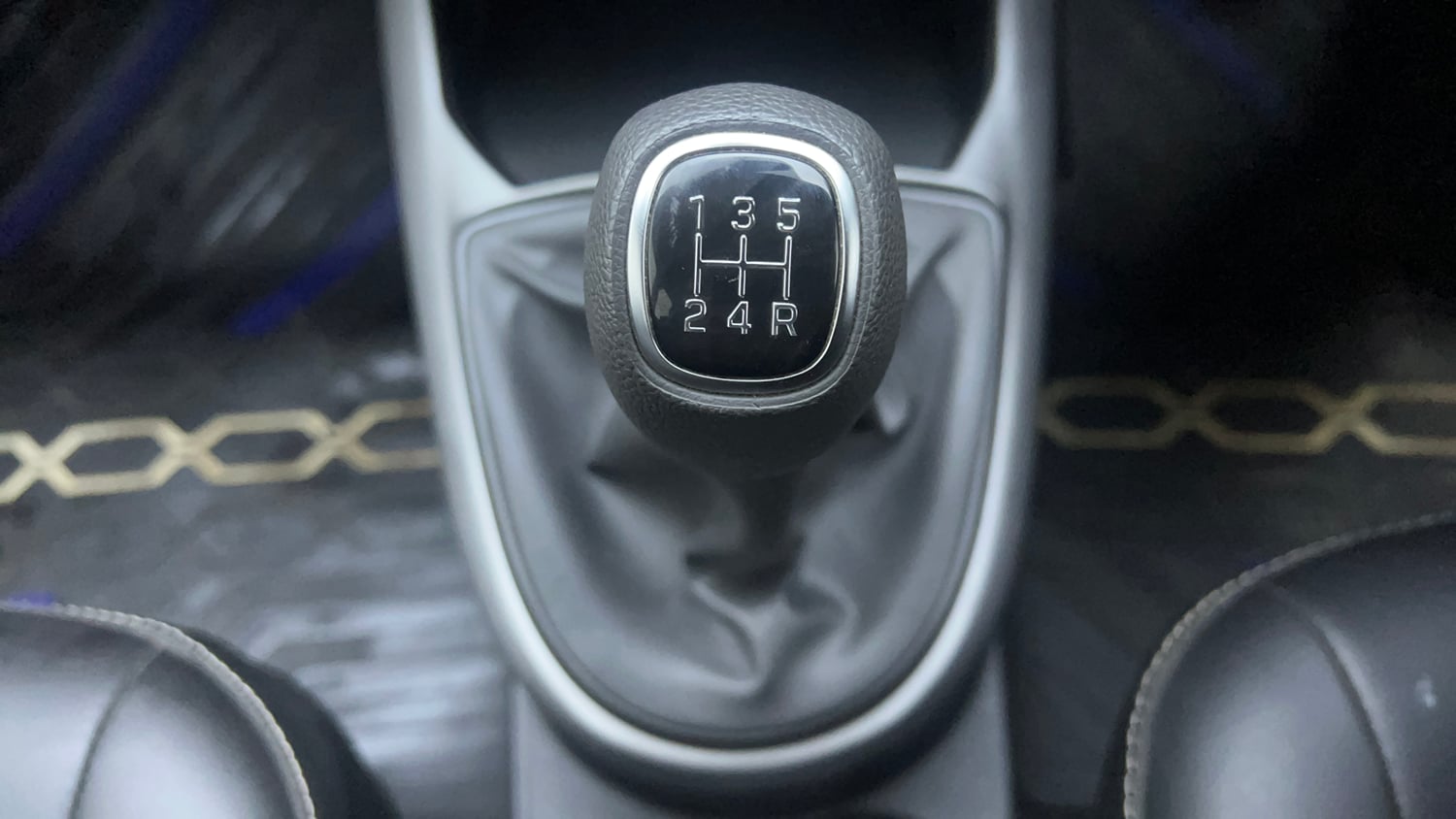 Used 2022 Hyundai Grand i10 Nios Sportz 1.2 Kappa VTVT Petrol Manual interior GEAR  KNOB VIEW