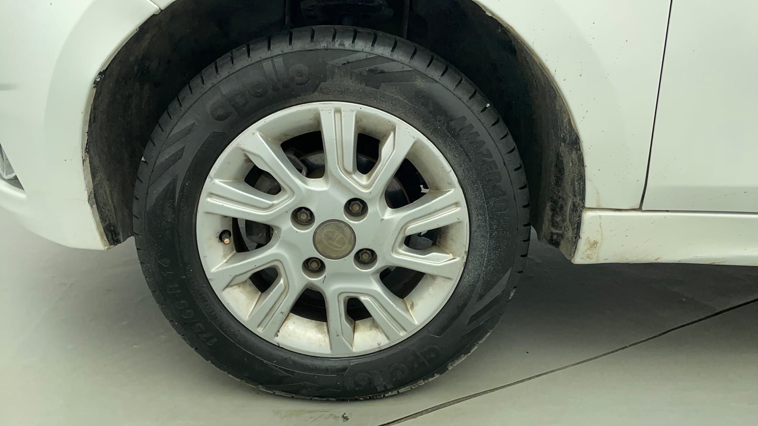 Used 2018 Tata Tiago Revotron XZ Petrol Manual tyres LEFT FRONT TYRE RIM VIEW