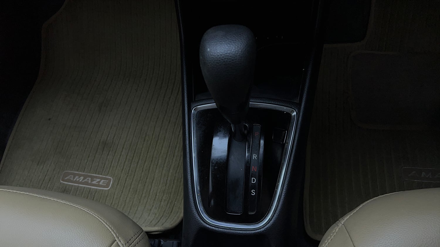 Used 2021 Honda Amaze 1.2 VX CVT Petrol Petrol Automatic interior GEAR  KNOB VIEW