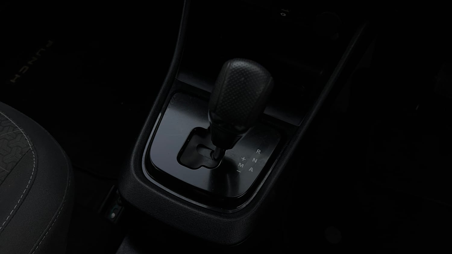 Used 2022 Tata Punch Accomplished AMT Petrol Automatic interior GEAR  KNOB VIEW