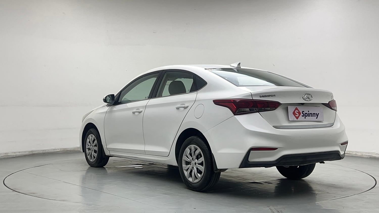 Used 2017 Hyundai Verna EX 1.6 VTVT Petrol Manual exterior LEFT REAR CORNER VIEW