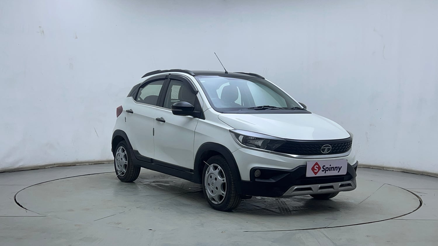 Used 2021 Tata Tiago NRG XZ MT Petrol Manual exterior RIGHT FRONT CORNER VIEW