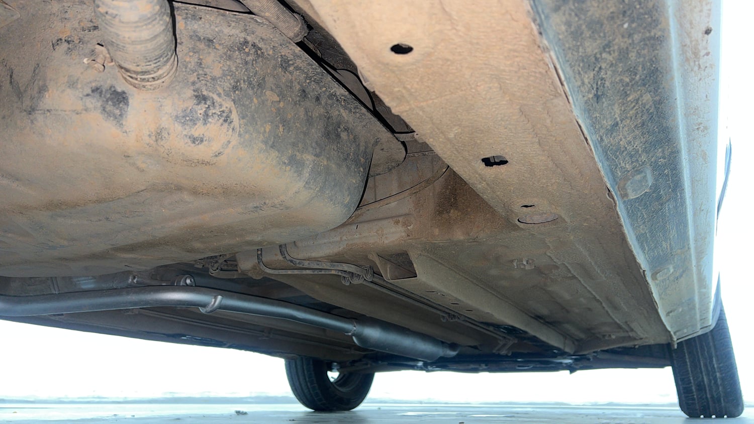Used 2020 Renault Triber RXZ Petrol Manual extra REAR RIGHT UNDERBODY VIEW