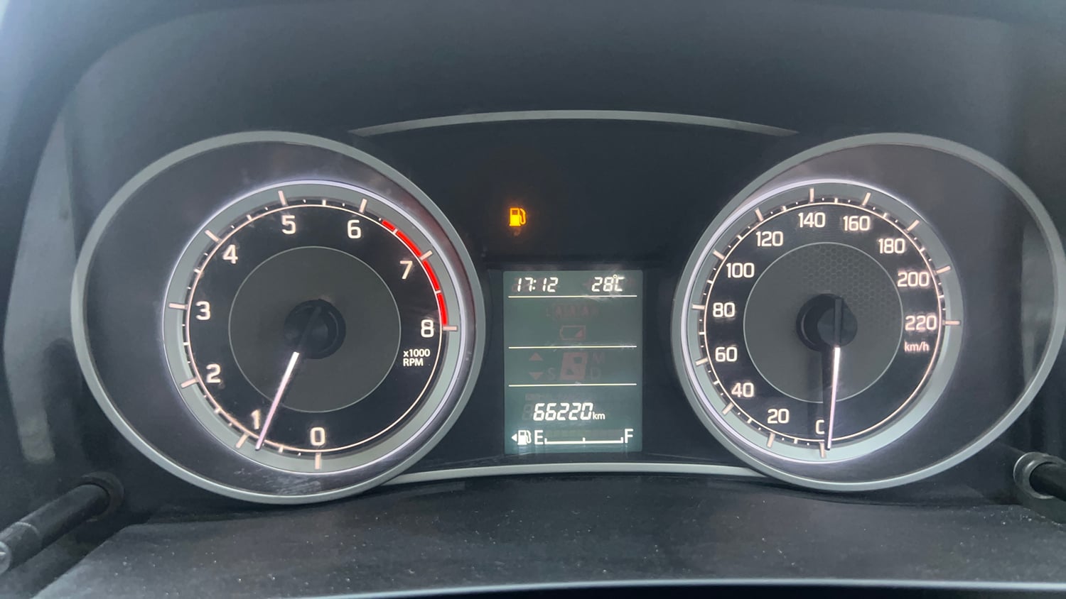 Used 2017 Maruti Suzuki Dzire ZXi Plus Petrol Manual interior CLUSTERMETER VIEW