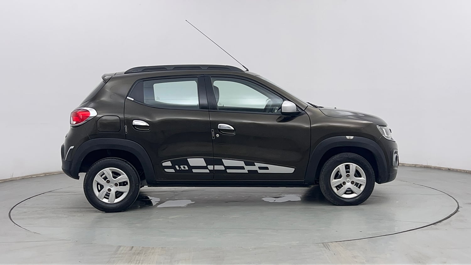 Used 2017 Renault Kwid 1.0 RXT Opt Petrol Manual exterior RIGHT SIDE VIEW