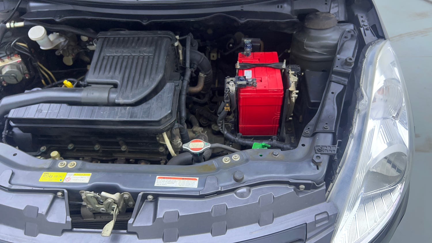 Used 2017 Maruti Suzuki Swift ZXi Petrol Manual engine ENGINE LEFT SIDE VIEW