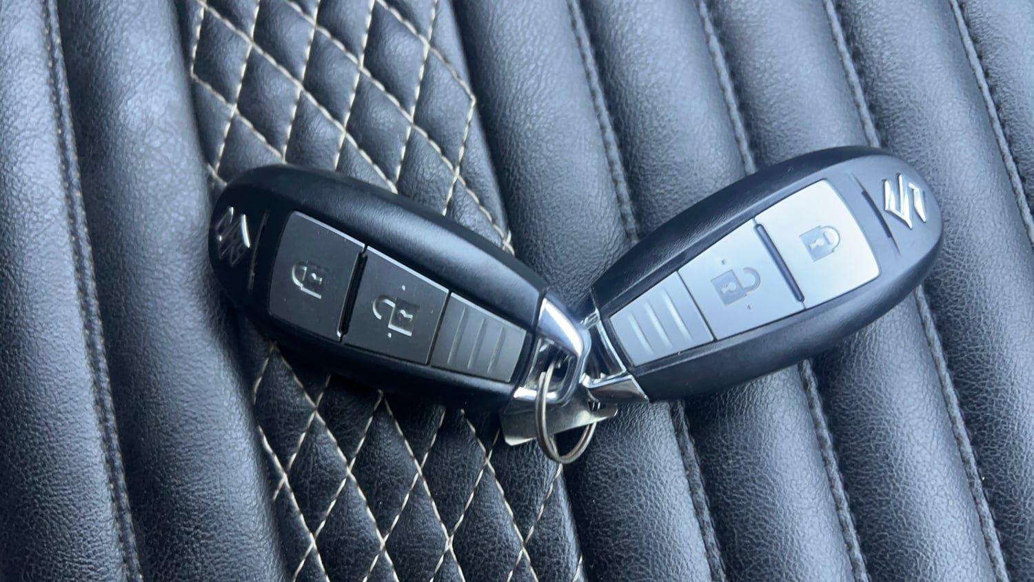 Used 2017 Maruti Suzuki Swift ZXi Petrol Manual extra CAR KEY VIEW