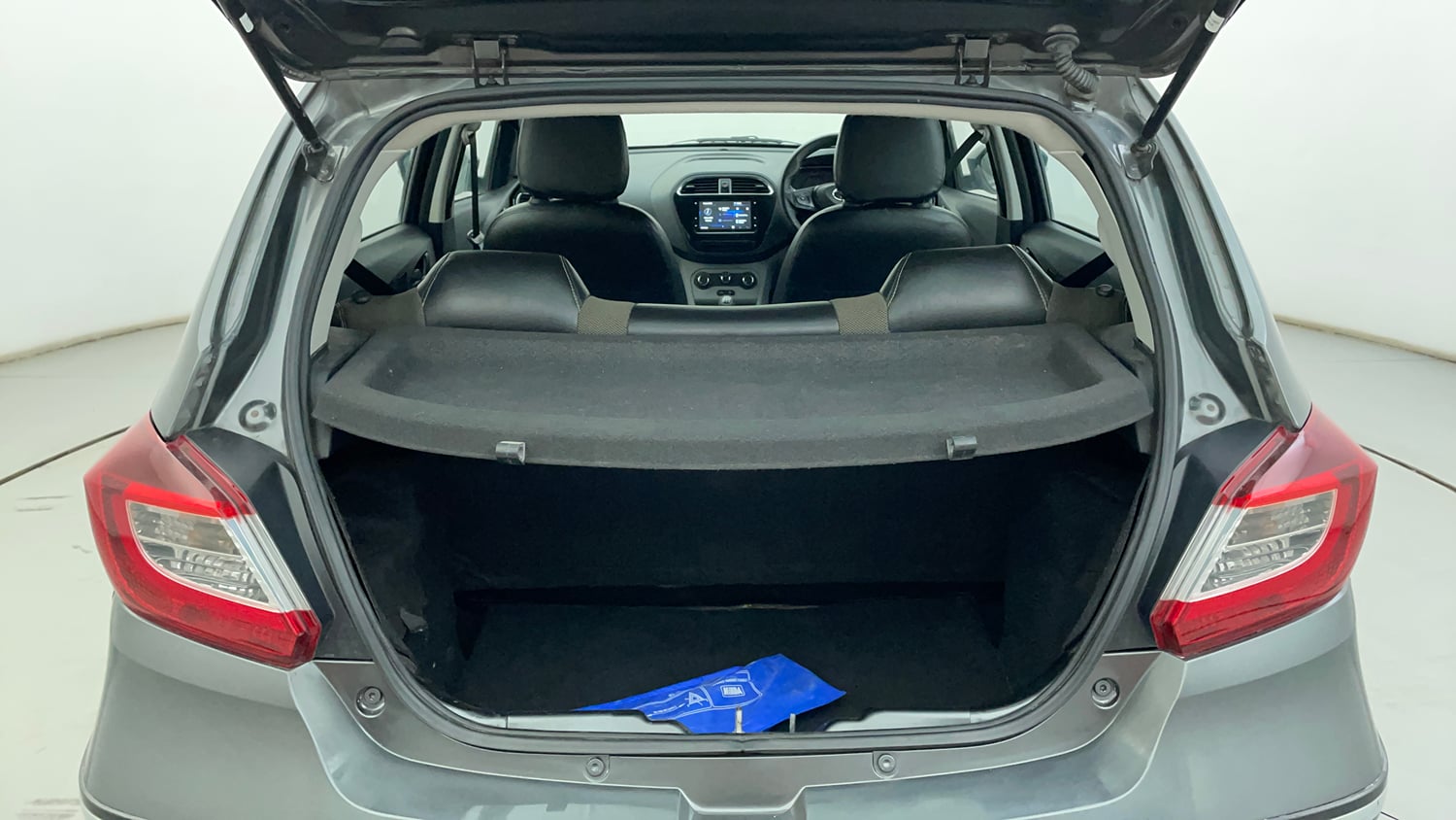 Used 2022 Tata Tiago XT Rhythm Petrol Manual interior DICKY INSIDE VIEW