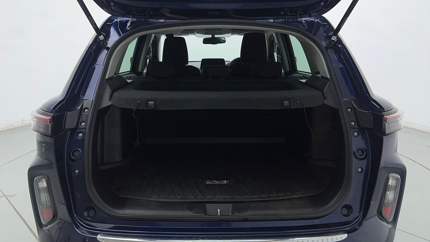 Used 2024 Maruti Suzuki Grand Vitara Zeta Smart Hybrid Petrol Manual interior DICKY INSIDE VIEW