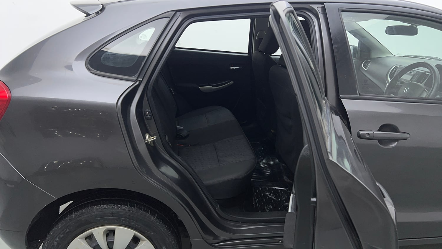 Used 2018 Maruti Suzuki Baleno Delta 1.2 Petrol Manual interior RIGHT SIDE REAR DOOR CABIN VIEW