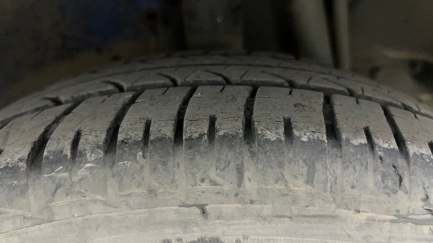 Used 2014 Tata Zest XM Petrol Petrol Manual tyres LEFT REAR TYRE TREAD VIEW