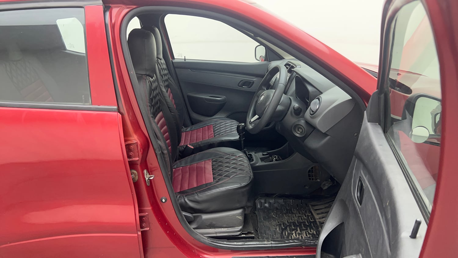 Used 2016 Renault Kwid RXT Petrol Manual interior RIGHT SIDE FRONT DOOR CABIN VIEW