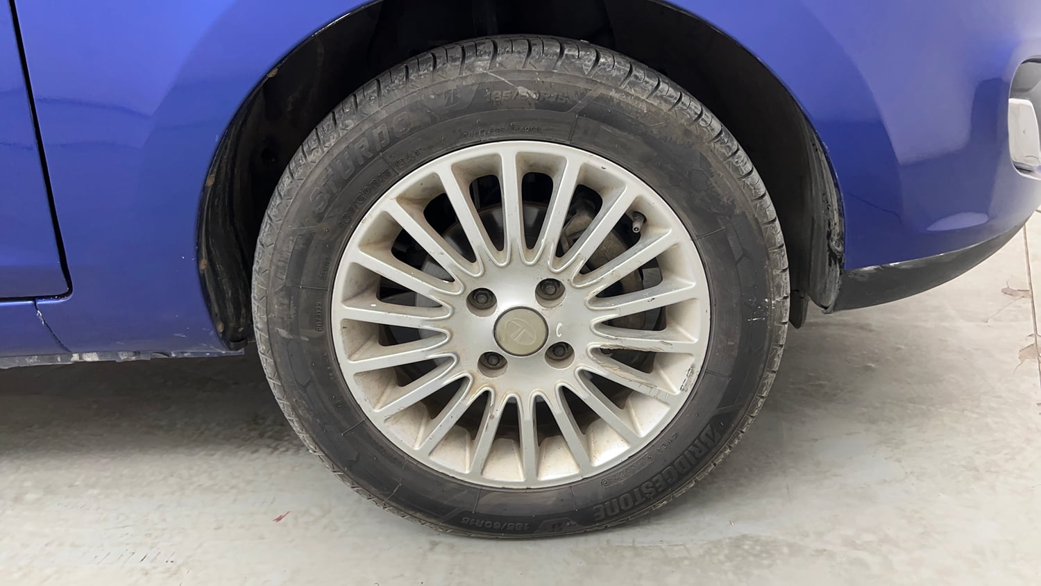 Used 2014 Tata Zest XM Petrol Petrol Manual tyres RIGHT FRONT TYRE RIM VIEW