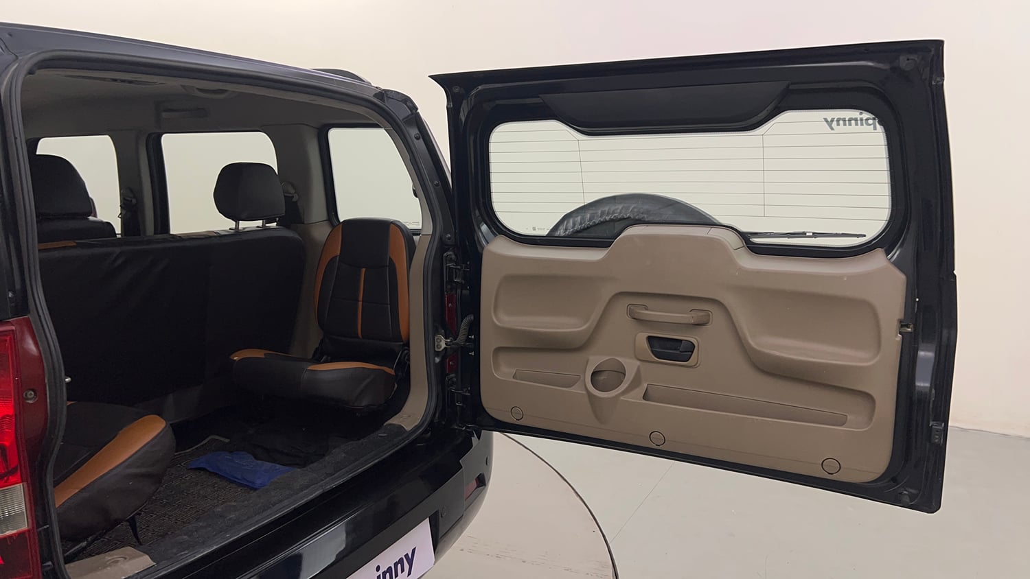 Used 2016 Mahindra TUV300 T8 mHAWK100 Diesel Manual interior DICKY DOOR OPEN VIEW