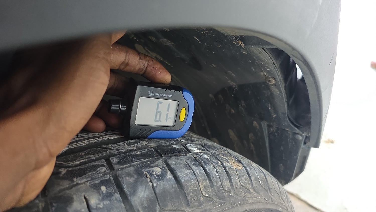 Used 2023 Tata Nexon Fearless Plus S 1.2 Revotron Petrol 6MT DT Petrol Manual tyres RIGHT FRONT TYRE TREAD VIEW