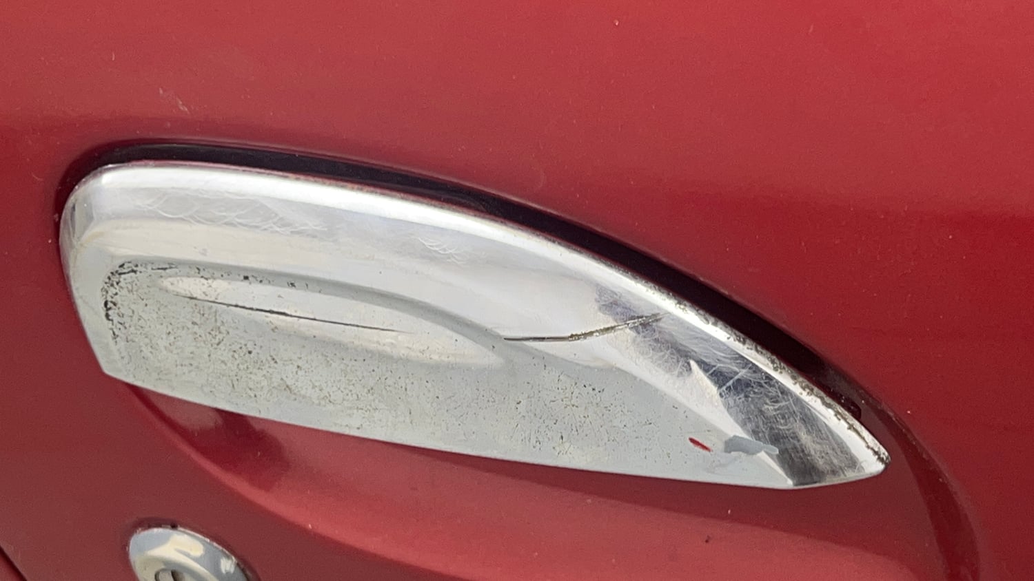 Used 2016 Renault Kwid RXT Petrol Manual dents MINOR SCRATCH
