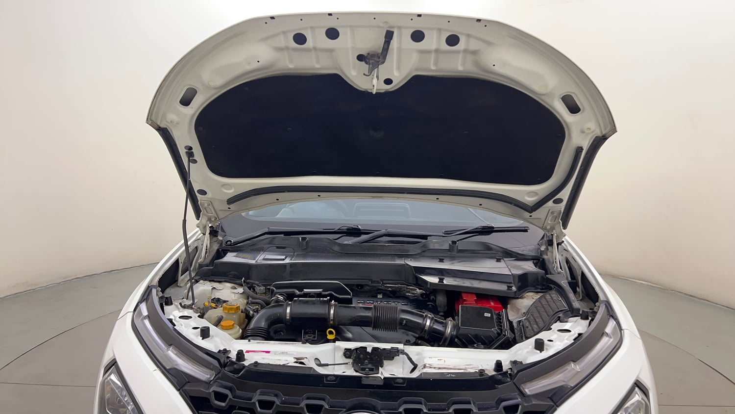 Used 2022 Tata Harrier XT Diesel Manual engine ENGINE & BONNET OPEN FRONT VIEW