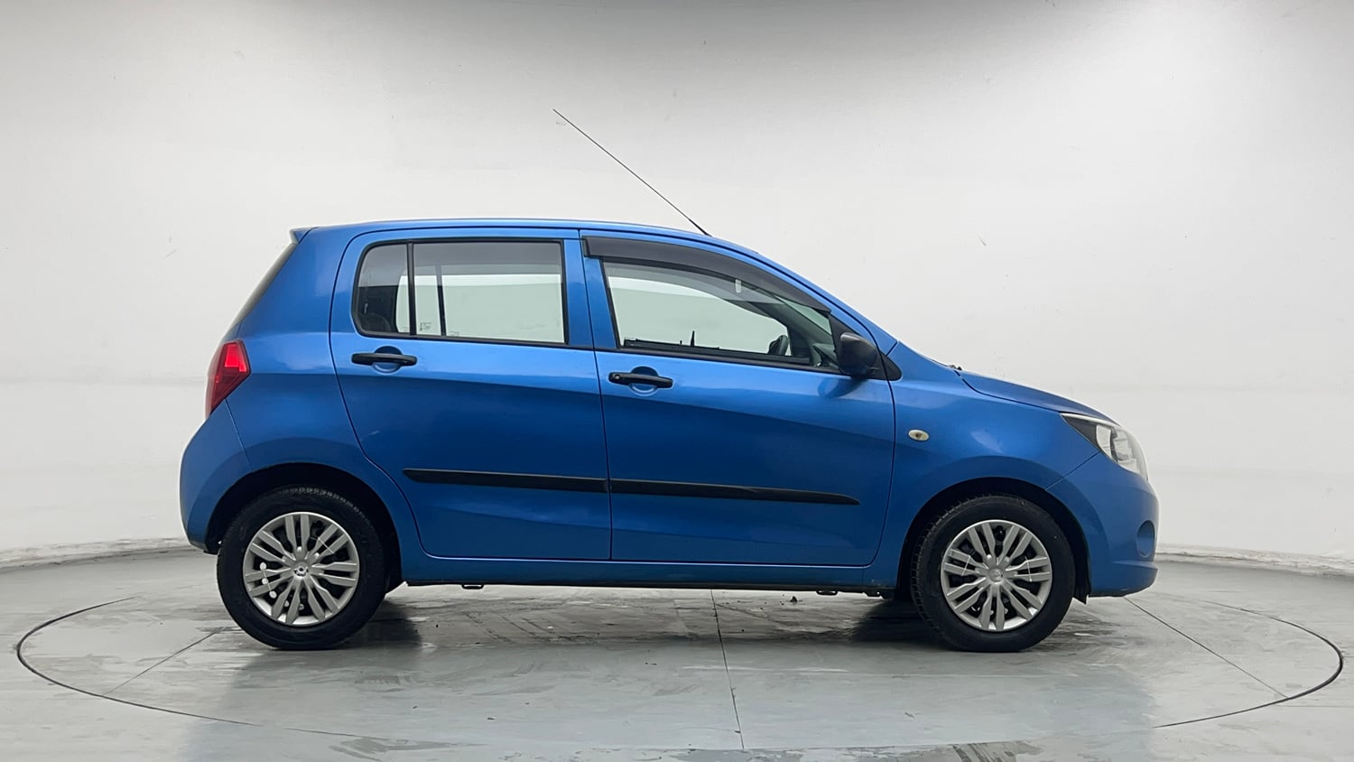 Used 2015 Maruti Suzuki Celerio VXi AMT Petrol Automatic exterior RIGHT SIDE VIEW