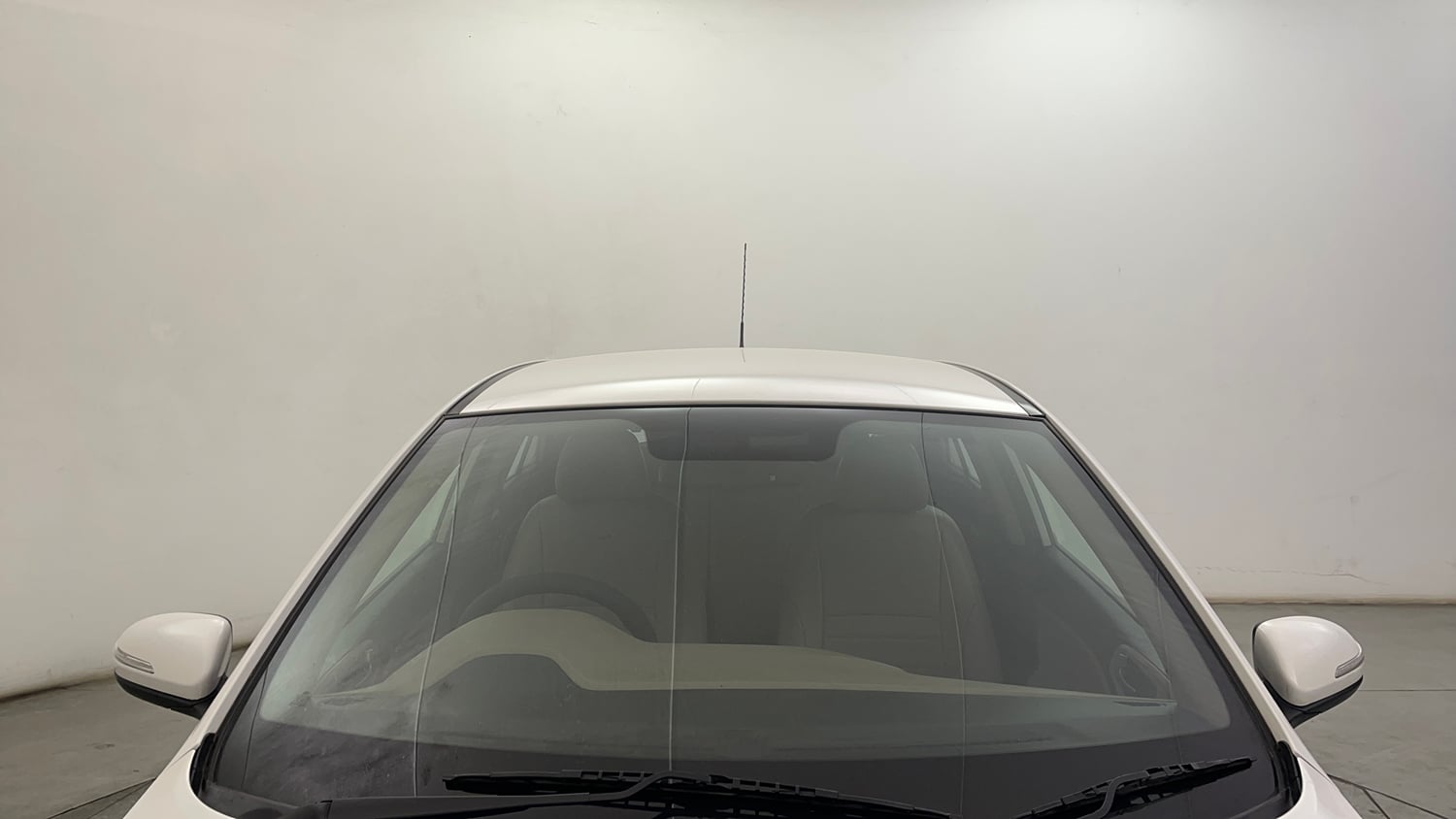 Used 2014 Hyundai Elite i20 Asta 1.2 Petrol Manual exterior FRONT WINDSHIELD VIEW