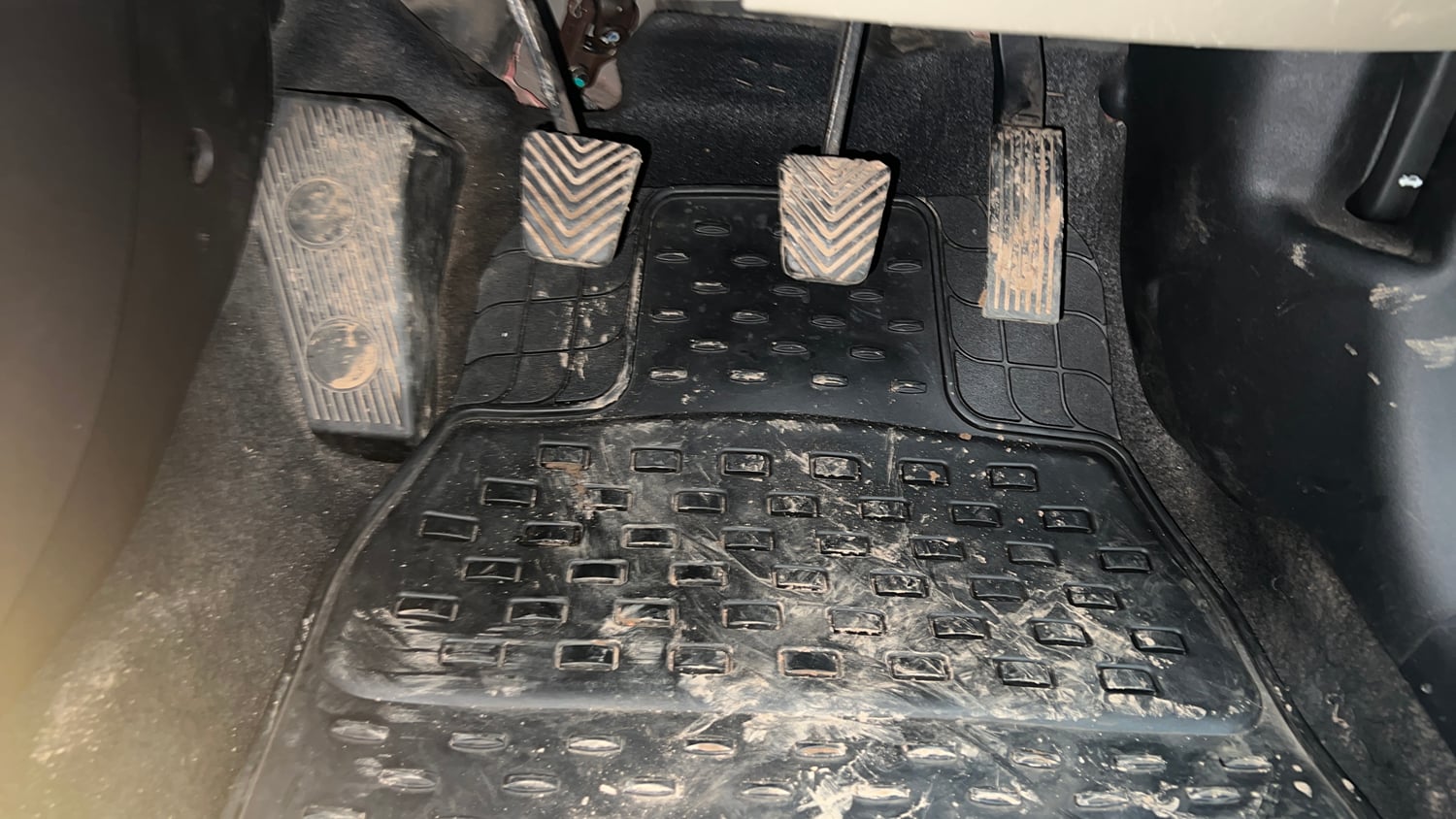 Used 2013 Hyundai i20 Magna (O) 1.2 Petrol Manual interior PEDALS VIEW