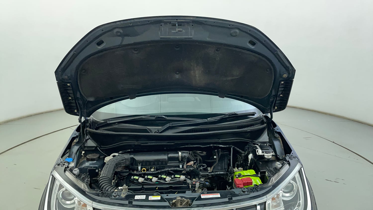 Used 2022 Maruti Suzuki Ignis Alpha 1.2 MT Petrol Manual engine ENGINE & BONNET OPEN FRONT VIEW