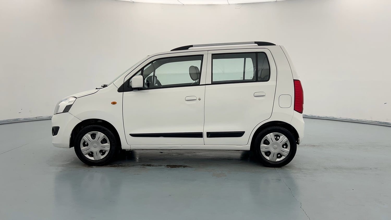 Used 2017 Maruti Suzuki Wagon R 1.0 VXI Petrol + CNG (Outside Fitted) Cng Manual exterior LEFT SIDE VIEW