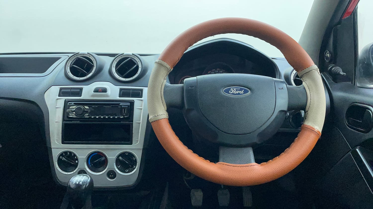 Used 2012 Ford Figo Duratorq Diesel EXI 1.4 Diesel Manual interior STEERING VIEW