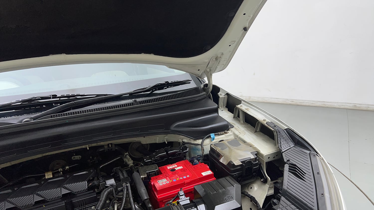 Used 2023 Hyundai Creta SX (O) 1.5 Petrol IVT Petrol Automatic engine ENGINE LEFT SIDE HINGE & APRON VIEW