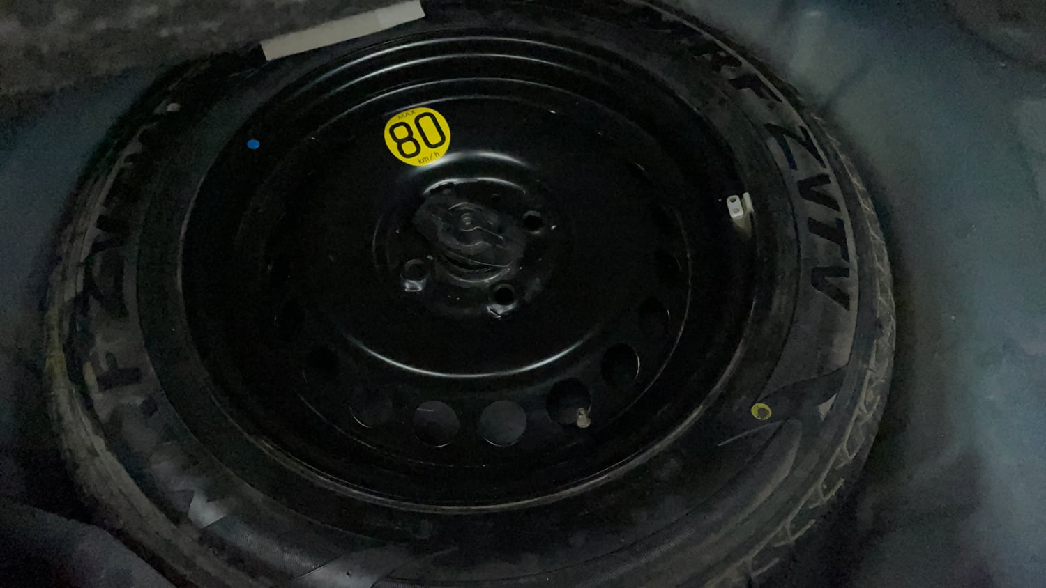 Used 2018 Maruti Suzuki Baleno Zeta 1.2 Petrol Manual tyres SPARE TYRE VIEW