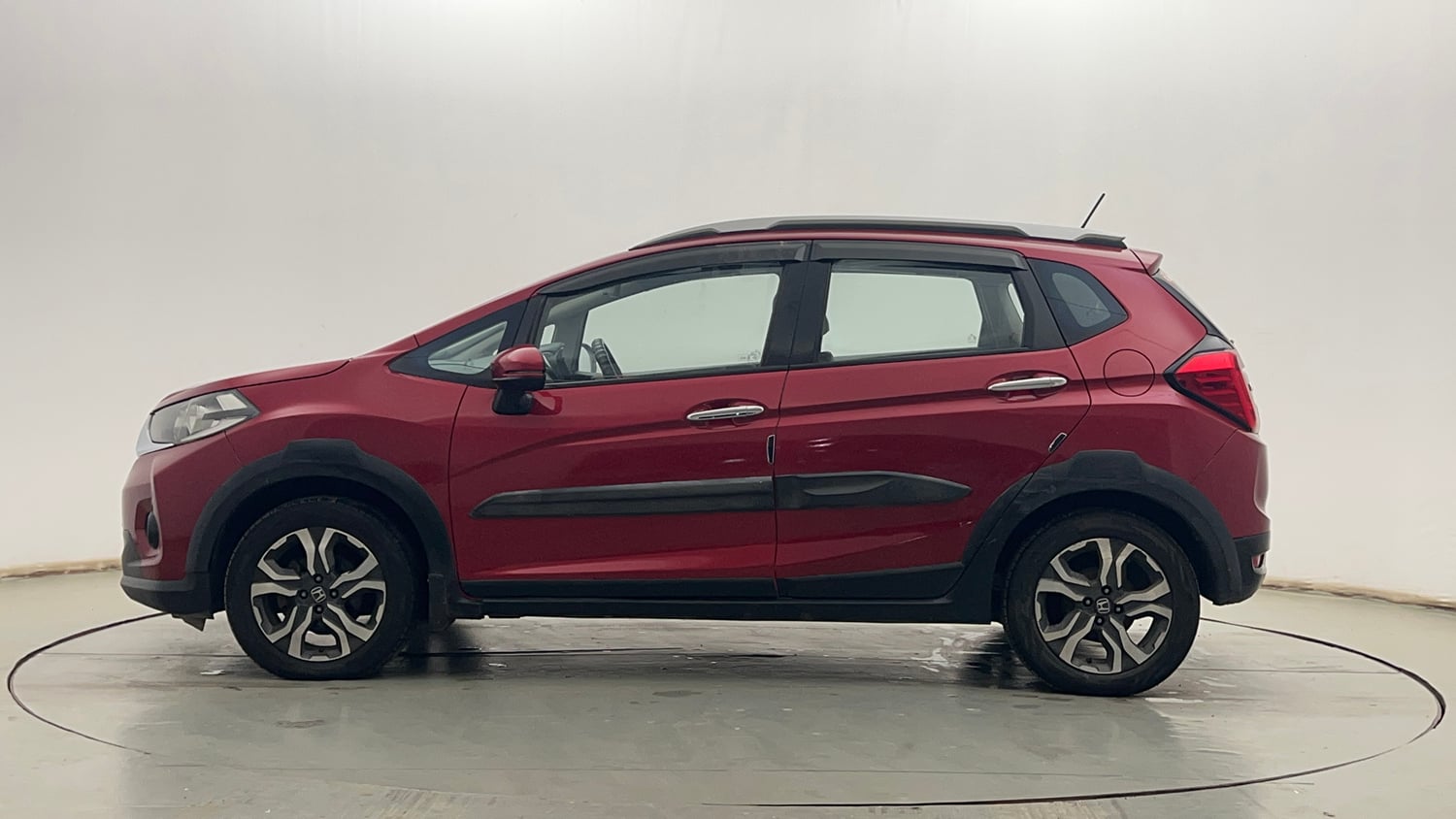 Used 2019 Honda WR-V VX MT Petrol Petrol Manual exterior LEFT SIDE VIEW