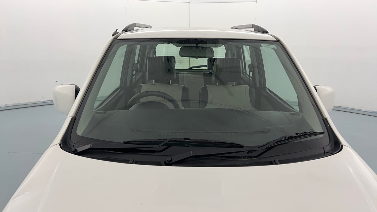 Used 2017 Maruti Suzuki Wagon R 1.0 VXI Petrol + CNG (Outside Fitted) Cng Manual exterior FRONT WINDSHIELD VIEW
