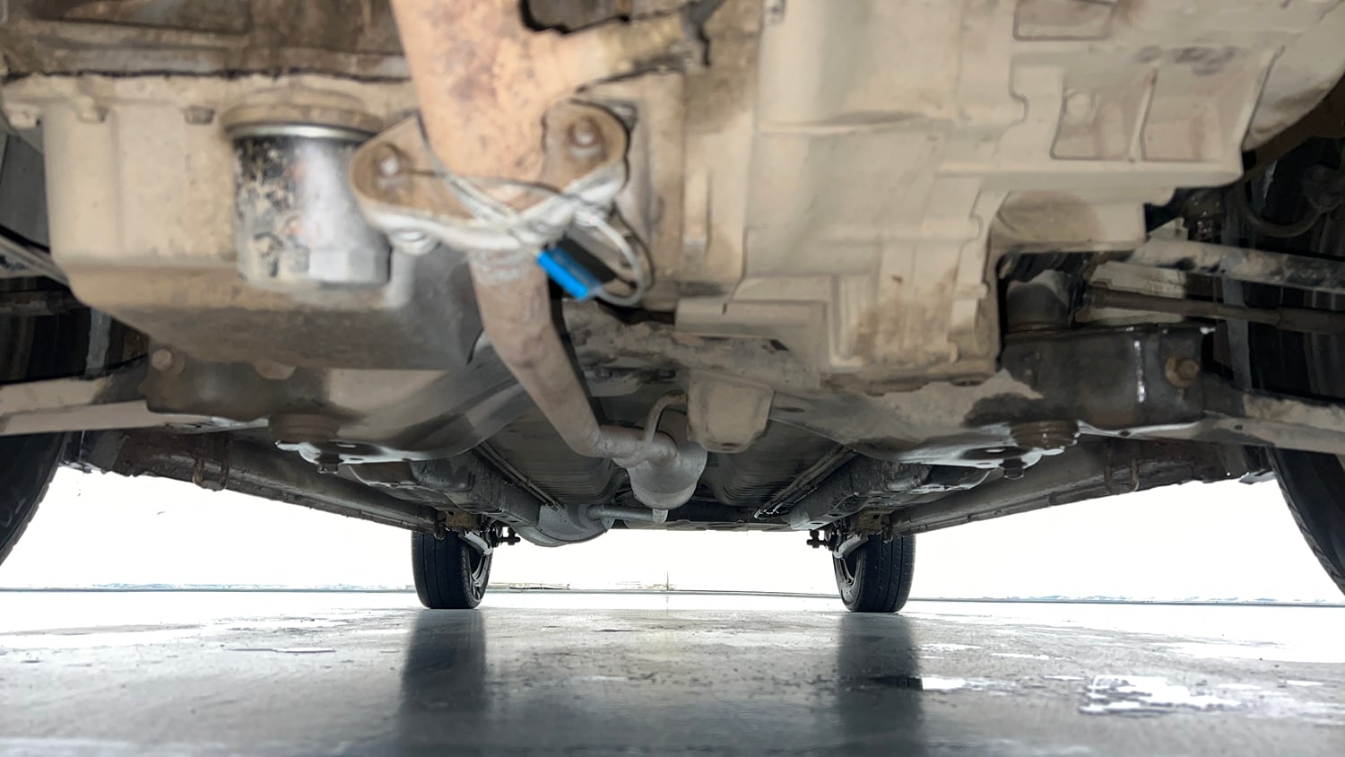 Used 2017 Maruti Suzuki Wagon R 1.0 VXI Petrol + CNG (Outside Fitted) Cng Manual extra FRONT LEFT UNDERBODY VIEW