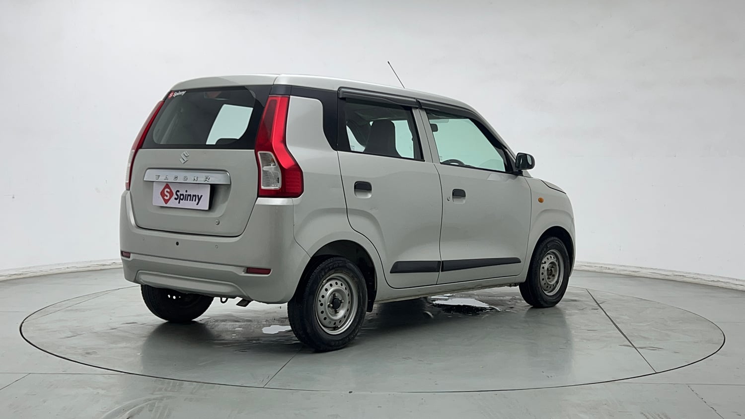 Used 2022 Maruti Suzuki Wagon R 1.0 LXi (O) 1.0 Petrol Manual exterior RIGHT REAR CORNER VIEW
