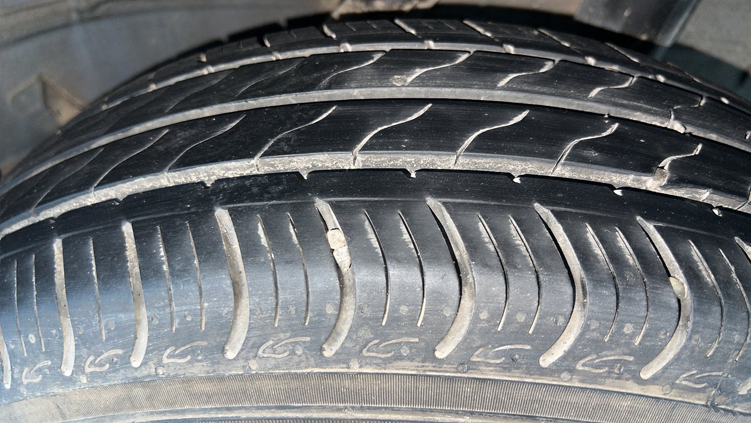 Used 2021 Honda Amaze 1.2 VX CVT Petrol Petrol Automatic tyres LEFT REAR TYRE TREAD VIEW
