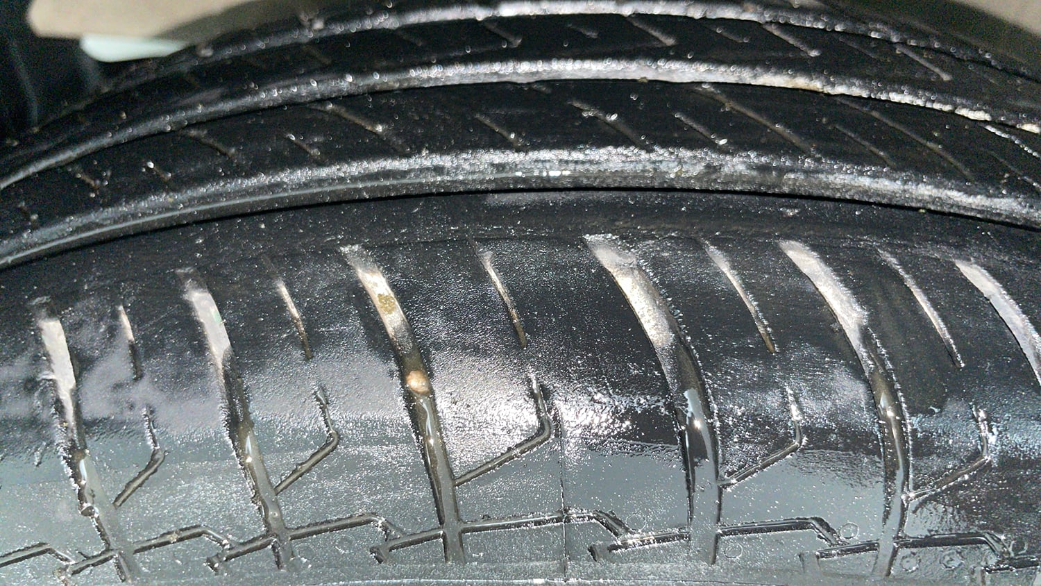 Used 2018 Maruti Suzuki Dzire VDi AMT Diesel Automatic tyres LEFT FRONT TYRE TREAD VIEW