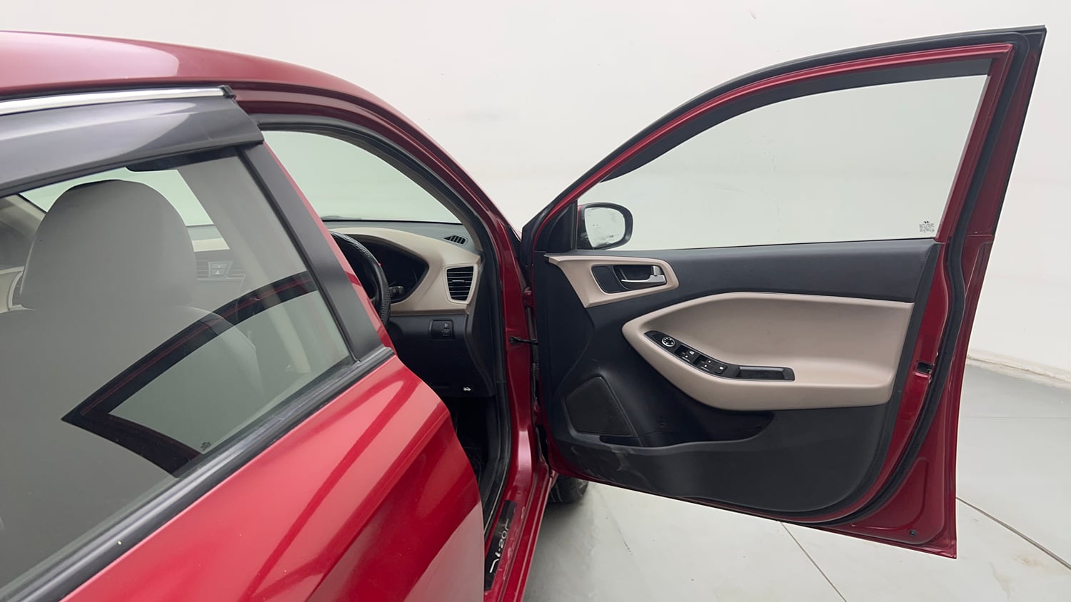 Used 2018 Hyundai Elite i20 Magna Executive 1.2 Petrol Manual interior RIGHT FRONT DOOR OPEN VIEW