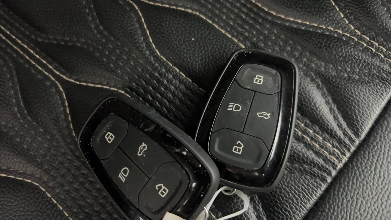 Used 2023 Tata Altroz XZ Petrol Petrol Manual extra CAR KEY VIEW