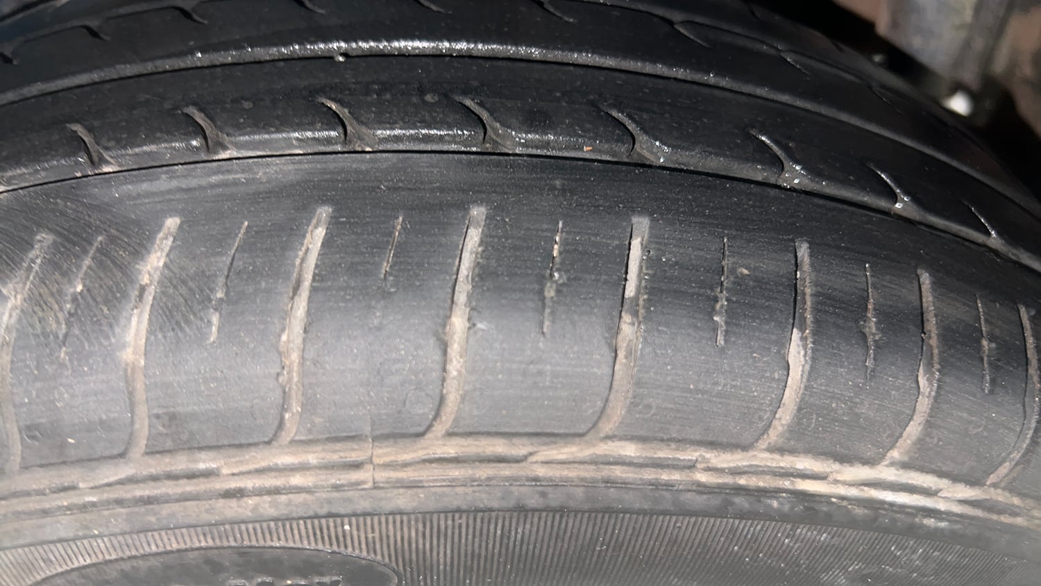 Used 2015 Maruti Suzuki Celerio VXi Petrol Manual tyres LEFT REAR TYRE TREAD VIEW
