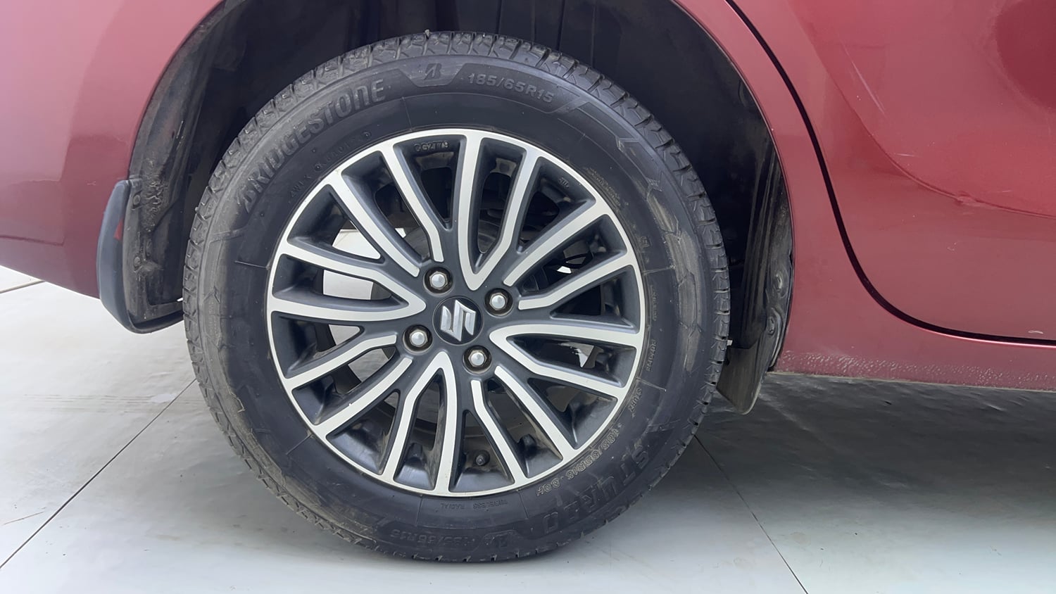 Used 2017 Maruti Suzuki Dzire ZXi Plus Petrol Manual tyres RIGHT REAR TYRE RIM VIEW
