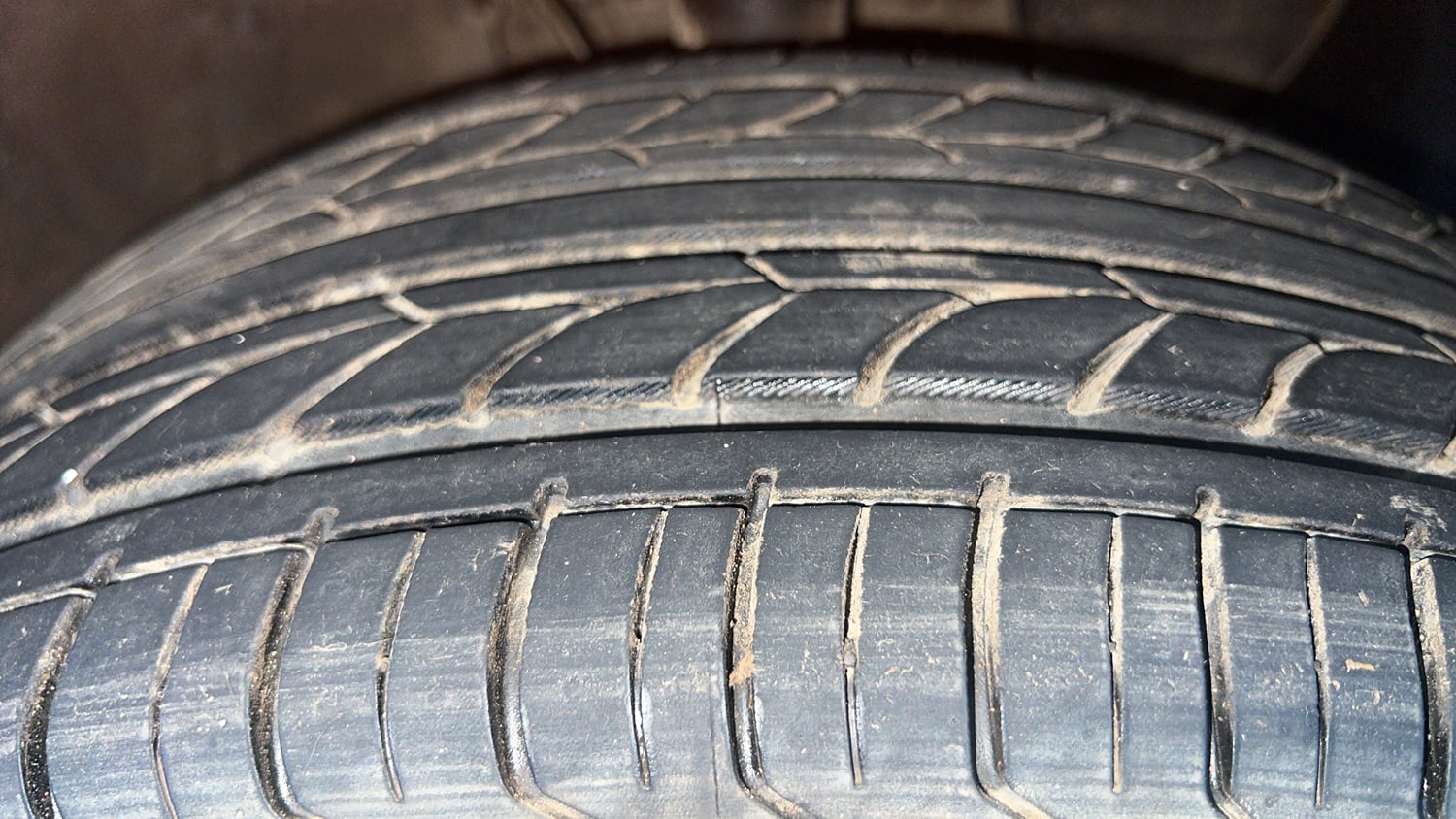 Used 2018 Hyundai Elite i20 Asta 1.4 (O) CRDi Diesel Manual tyres RIGHT FRONT TYRE TREAD VIEW