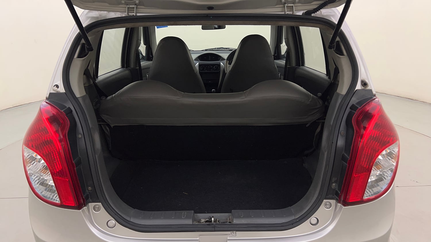Used 2014 Maruti Suzuki Alto 800 Lxi Petrol Manual interior DICKY INSIDE VIEW