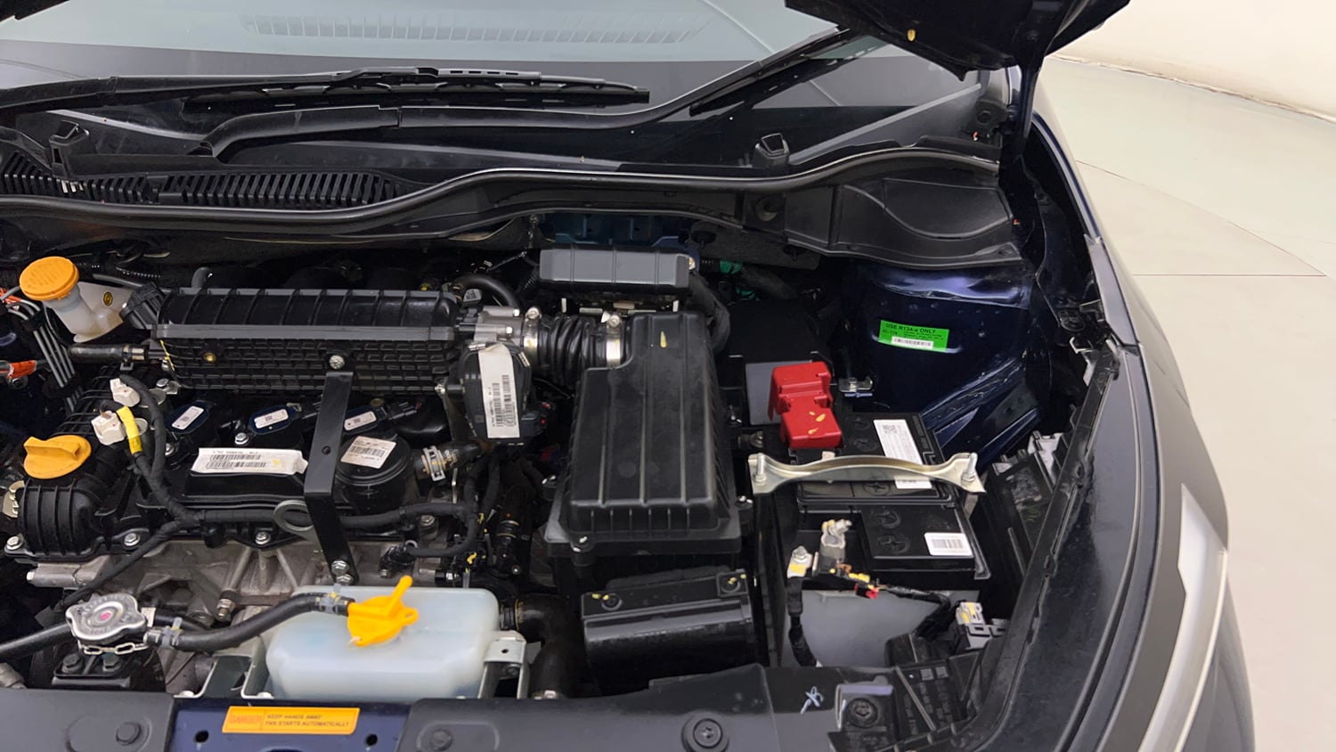 Used 2025 Tata Altroz Accomplished S Petrol 5MT Petrol Manual engine ENGINE LEFT SIDE HINGE & APRON VIEW