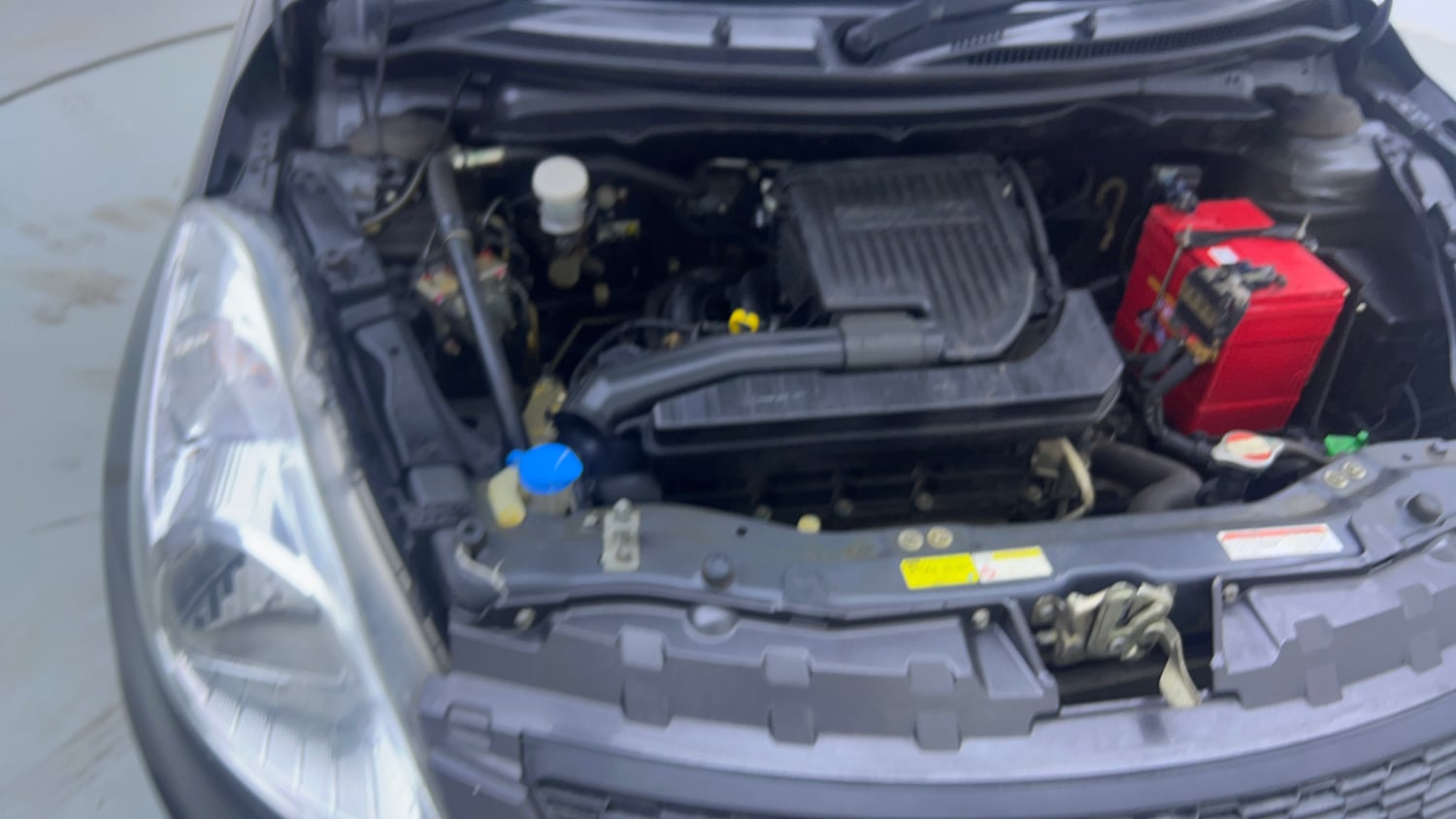 Used 2017 Maruti Suzuki Swift ZXi Petrol Manual engine ENGINE RIGHT SIDE VIEW