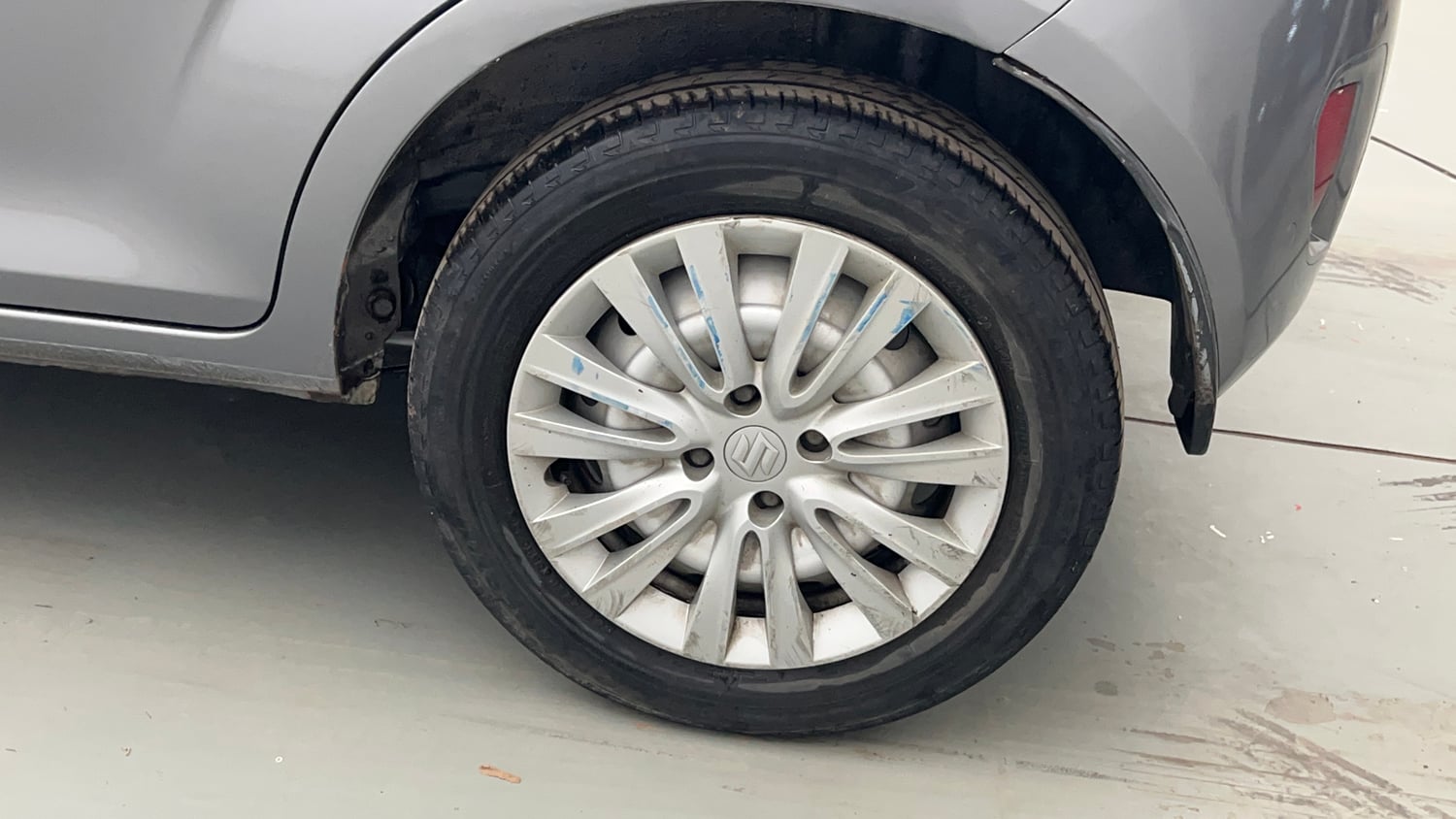 Used 2020 Maruti Suzuki Ignis Sigma 1.2 MT Petrol Manual tyres LEFT REAR TYRE RIM VIEW