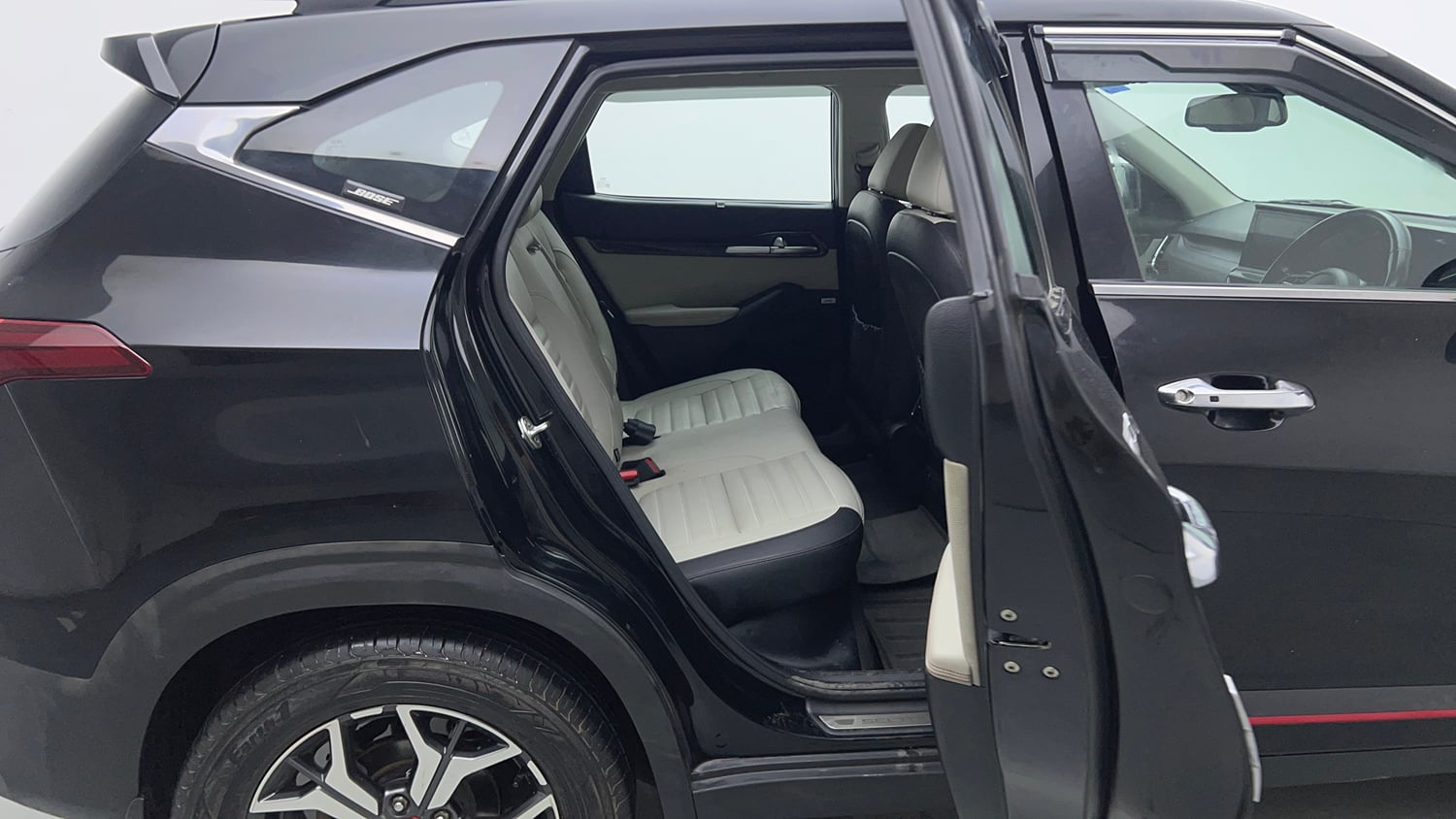 Used 2019 kia Seltos GTX Plus DCT 1.4 Petrol Automatic interior RIGHT SIDE REAR DOOR CABIN VIEW